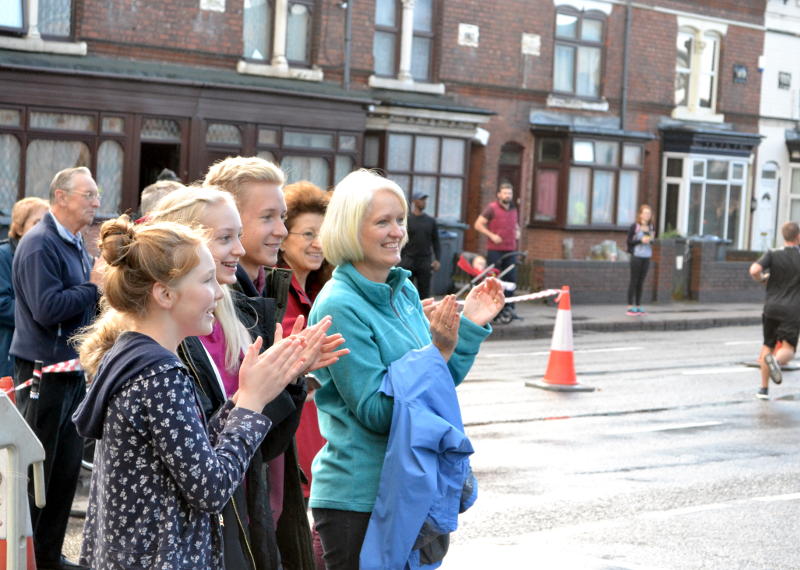 Cheering at the bottom of Selly Park Road